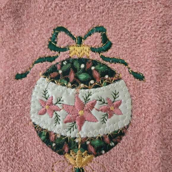 Christmas Themed Hand Towels - Picture 9 of 11
